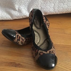 DexflexComfort Ballet Flats, Lightly Worn